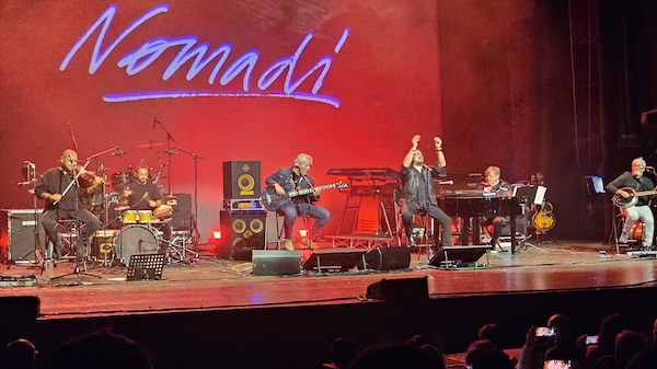 Nomadi concerto teatro varese