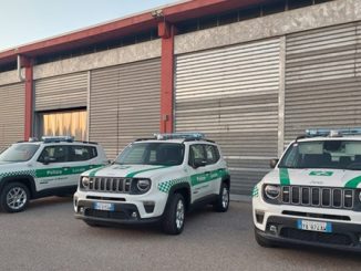 magenta polizialocale mezzi auto