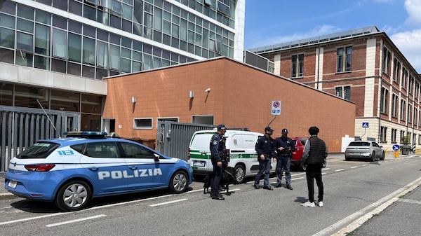 Gallarate scuola cani antidroga