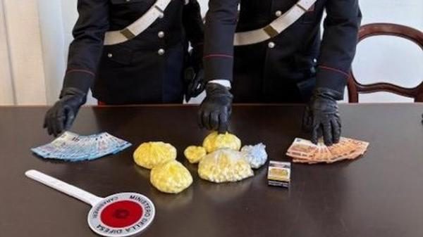 Galliate droga arresto carabinieri