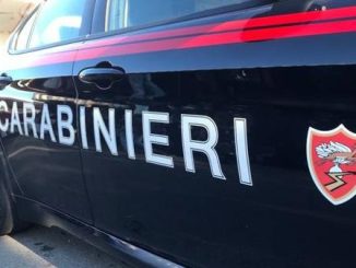 caronno gomma tagliata casa svaligiata