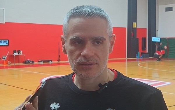 Openjobmetis in trasferta a Cremona. Kastritis: “Stewart ci darà energia”