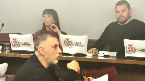 Novara consiglio debito De Grandis
