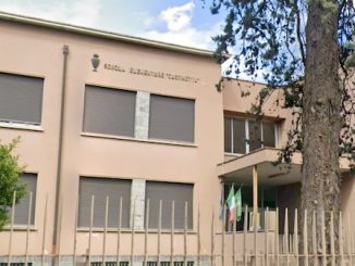 Gallarate scuola cascinetta stranieri