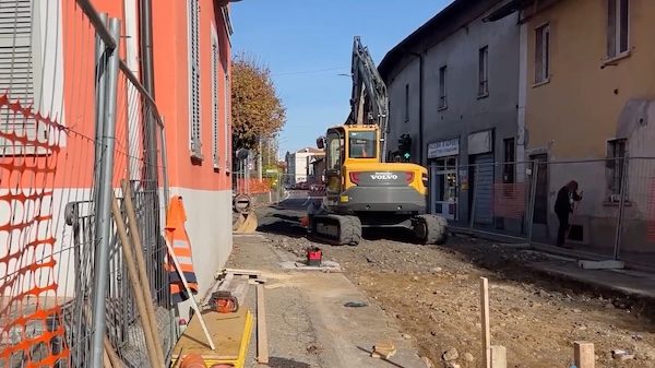 Cavaria strada chiusa protesta