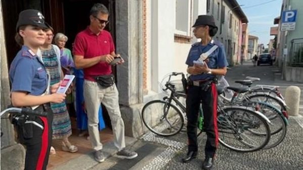 carabinieri volantini chiesa vanzaghello