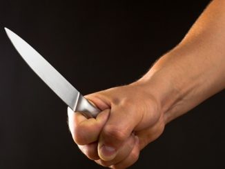 coltello paura menefreghismo