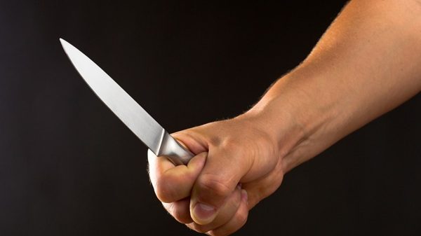 coltello paura menefreghismo