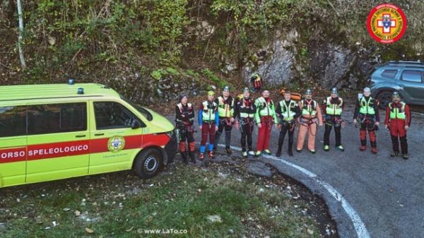 soccorso alpino esercitazione castelveccana 