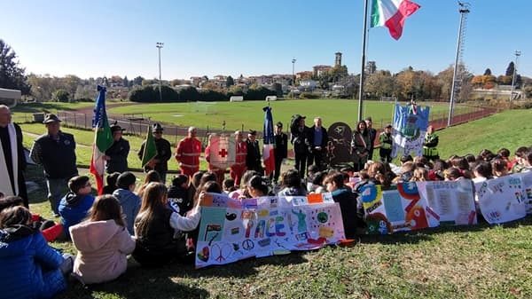 sumirago monumento bambini guerre 01