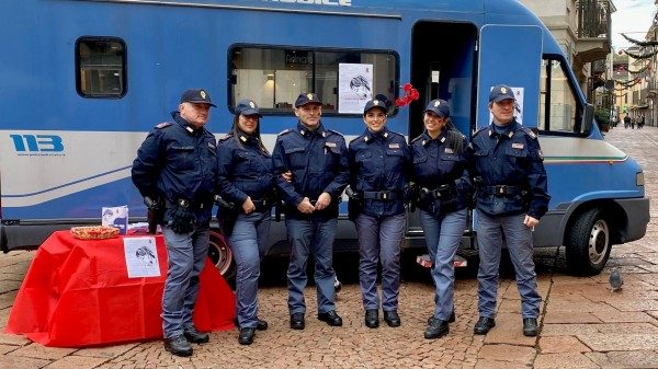 varese polizia 25 novembre