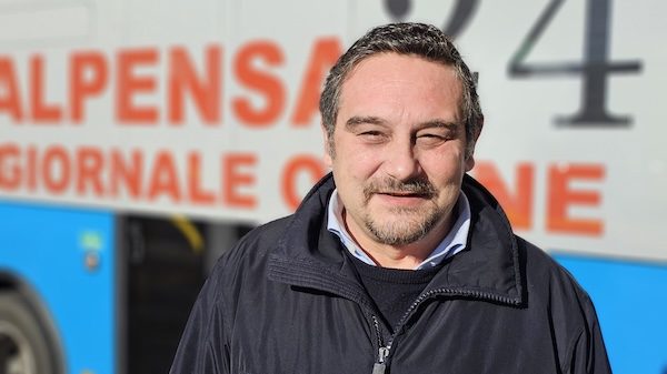 Novara sindaco Canelli bus