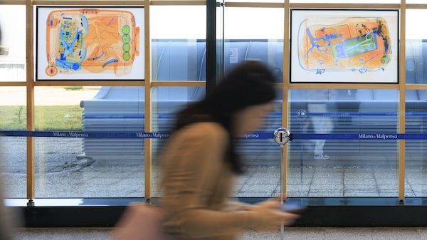 Malpensa mostra Fariba Ferdosi