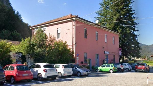 Bisuschio stazione parcheggio Valceresio