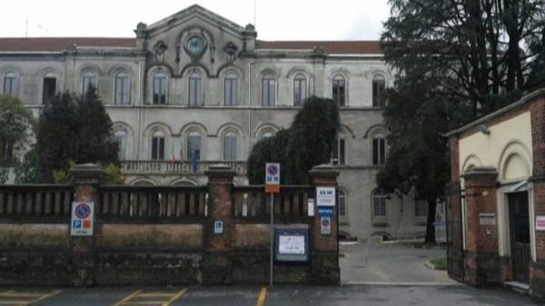 Novara violenza medici arresto