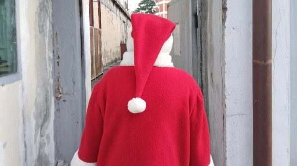 babbo natale carcere varese
