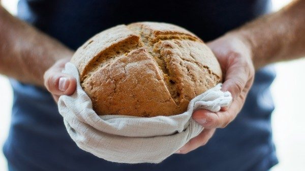 natale alimenti famiglie varesine