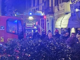 abbiategrasso incendio negozio vigilidelfuoco