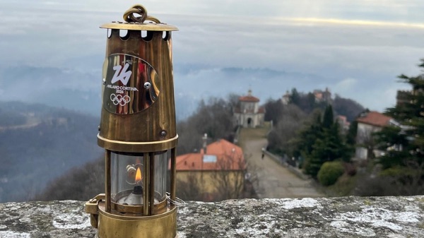 Varese olimpiadi invernali torcia