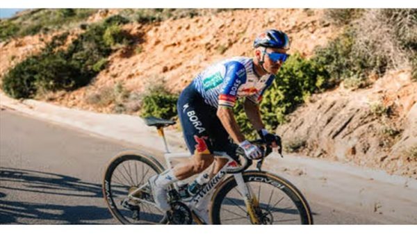 ciclismo evenepoel uae toru