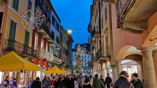 natale varese visite stranieri