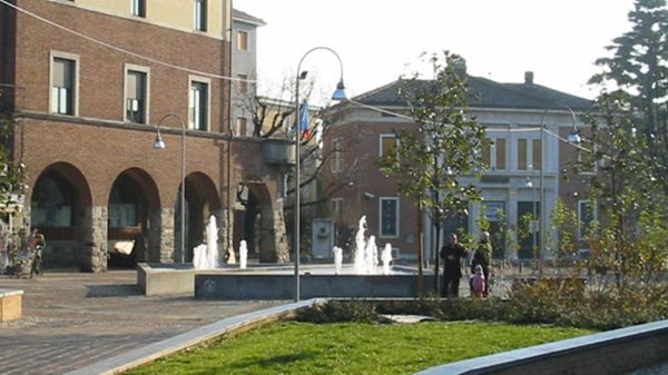 rescaldina piazza fontana