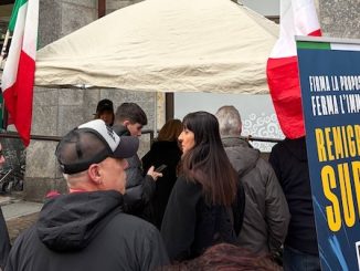 Gallarate raccolta firme remigrazione