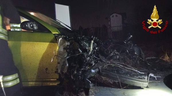 Incidente ferno pali luce