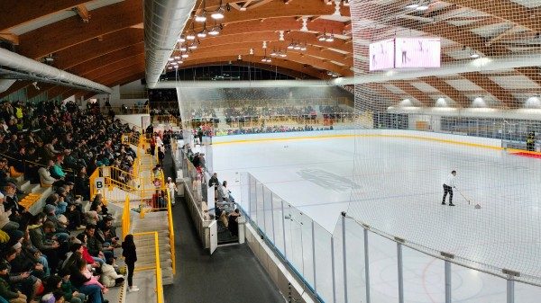 cerimonia olimpiadi palaghiaccio varese