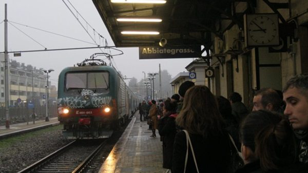 abbiategrasso stazione milano mortara pendolari