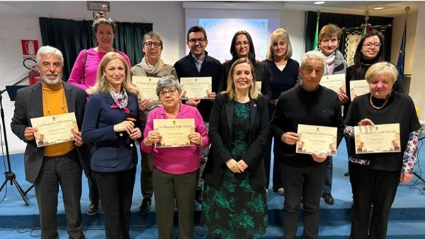 magenta donne figure femminili