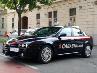 Novara paura asilo coltello