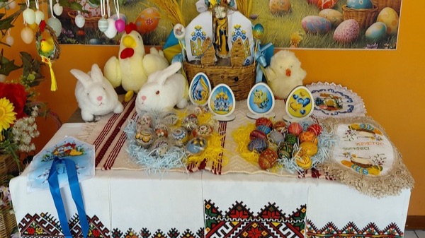 Cardano uova Pasqua decorazioni