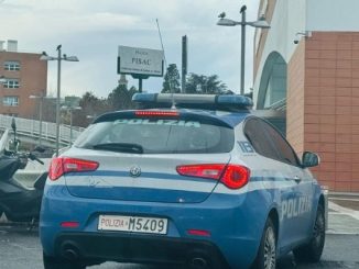 Como furti supermercati giovani