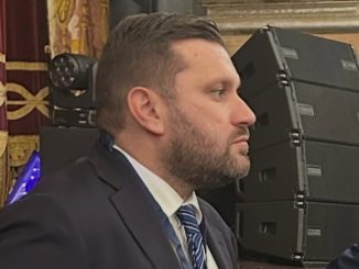 Novara DeGrandis mozione sfiducia