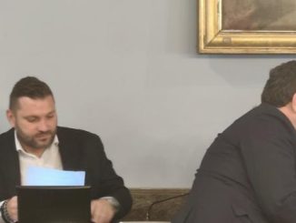 Novara sfiducia DeGrandis mozione