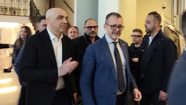 Novara Delmastro referendum polemiche