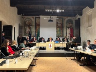 Lonate neonazisti anti fascismo