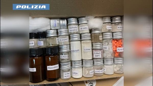 Novara droga piccolo chimico