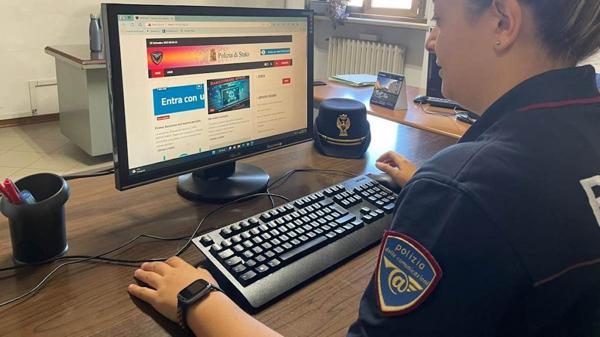 Novara spoofing Polizia truffatori