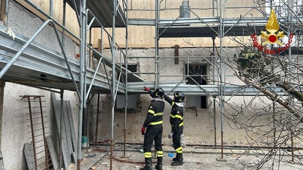 ispra operaio caduto