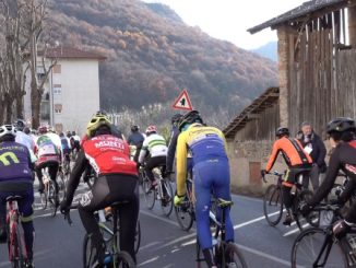 pedala con i campioni azzio