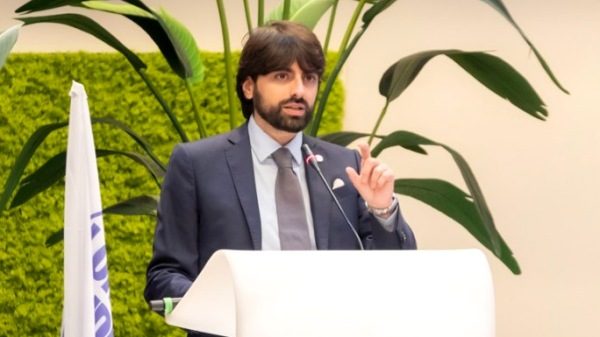 ragazzi iscrizione isis valceresio