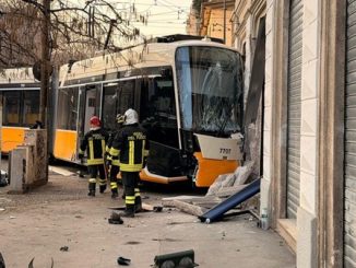 milano tram deragliato