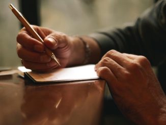 Luino eventi scrittura corsivo