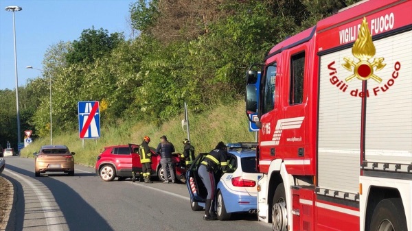 Somma incidente vergiate statale