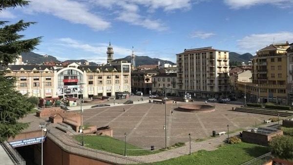 Varese Lega piazza repubblica