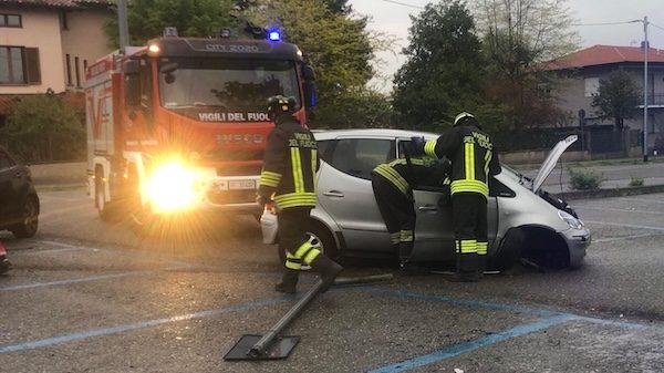 Varese incidente viale borri