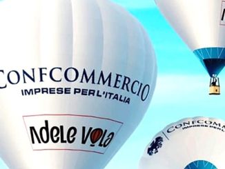 angera mongolfiera confcommercio adele