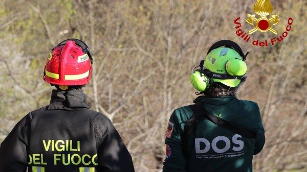 incendio laveno spento monitoraggio